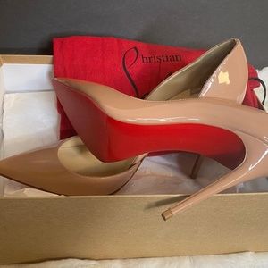 IRIZA  Christian Louboutin
